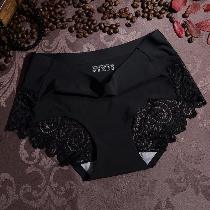 Panty hipster liscio del culo di pizzo