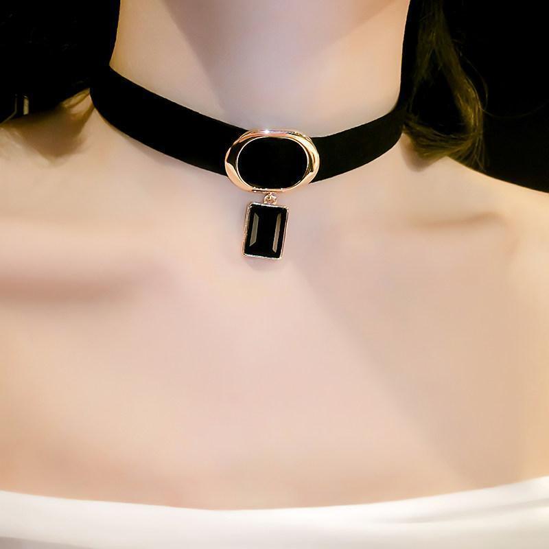 Elegant Black & Gold Choker Necklace - Theone Apparel