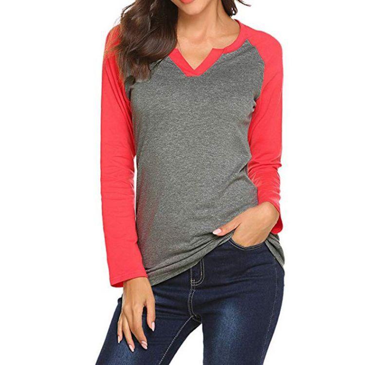 Camiseta raglan de pescoço de dois tons