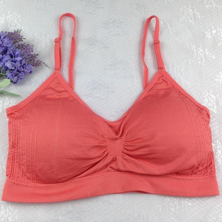 Bralette ligero con copa contorneada