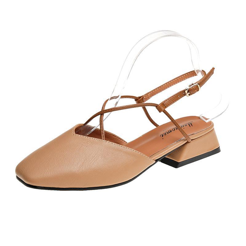 Vierkante hiel rond teen sandalen